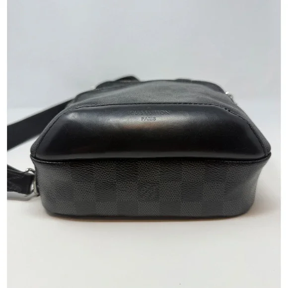Louis Vuitton Avenue Sling Bag Damier Black Leather - Picture 6 of 11